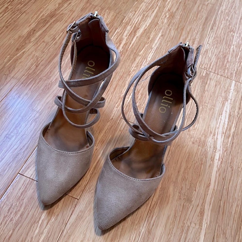 Tan Heels